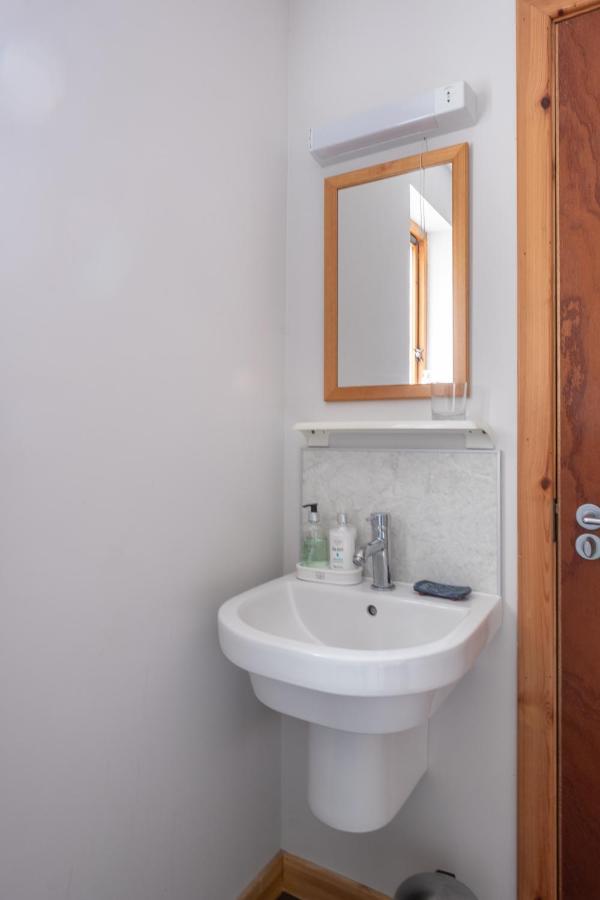 Contemporary One Bedroom Apartment Close To All Amenities In Conservation Area Tain Dış mekan fotoğraf